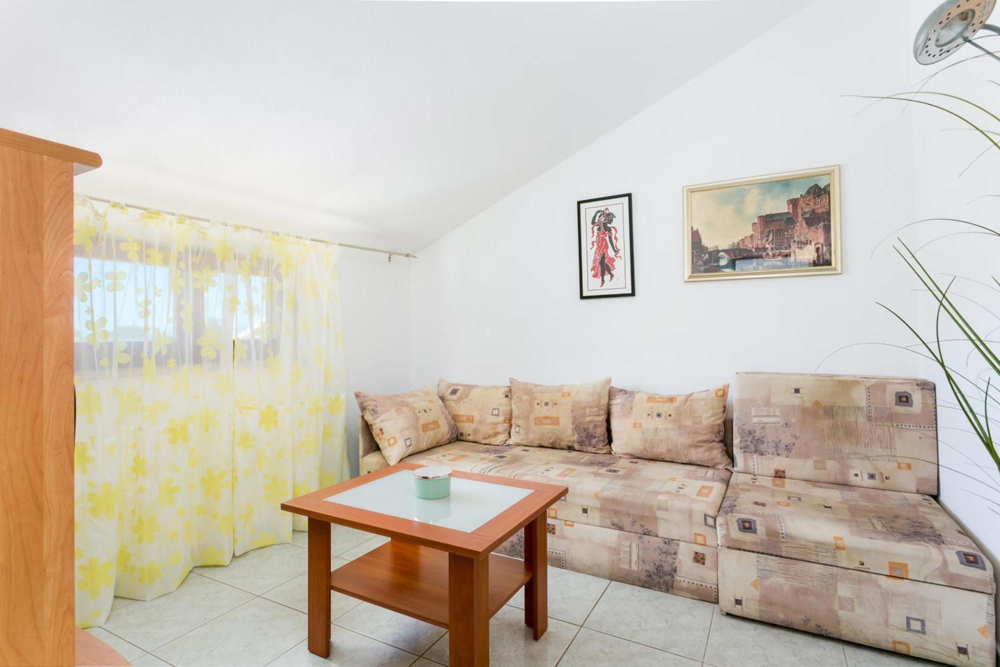 Apartments And Rooms With Parking Space Supetar, Brac - 5658 Dış mekan fotoğraf